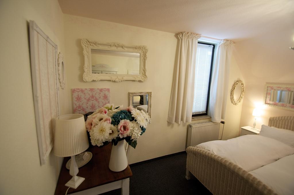 Landhaus Hamm The Unique Boutique Hotel Дюселдорф Стая снимка